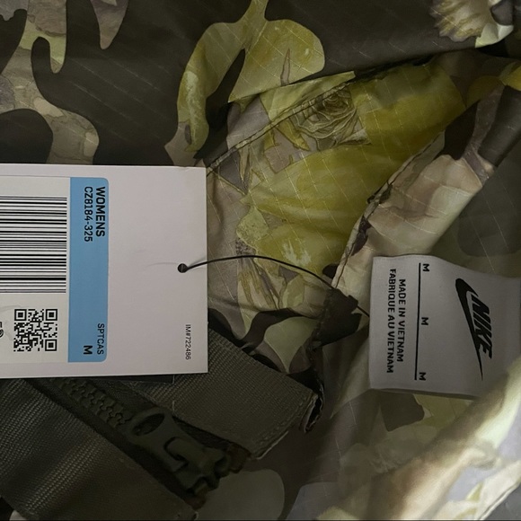 NWOT Nike Sportswear Woven Floral Camo Full Zip Women’s Jacket - Picture 12 of 13